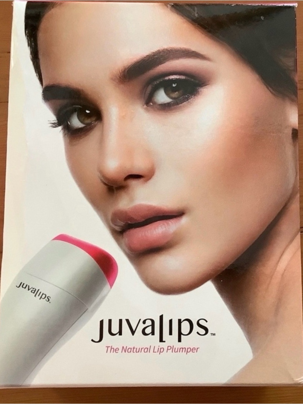 JuvaLips The Natural Lip Plumper in Turquoise new with batteries & filters